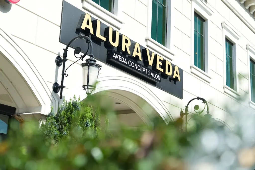 ALURA VEDA / Aveda Salon & Spa — Beauty salon in Ashburn